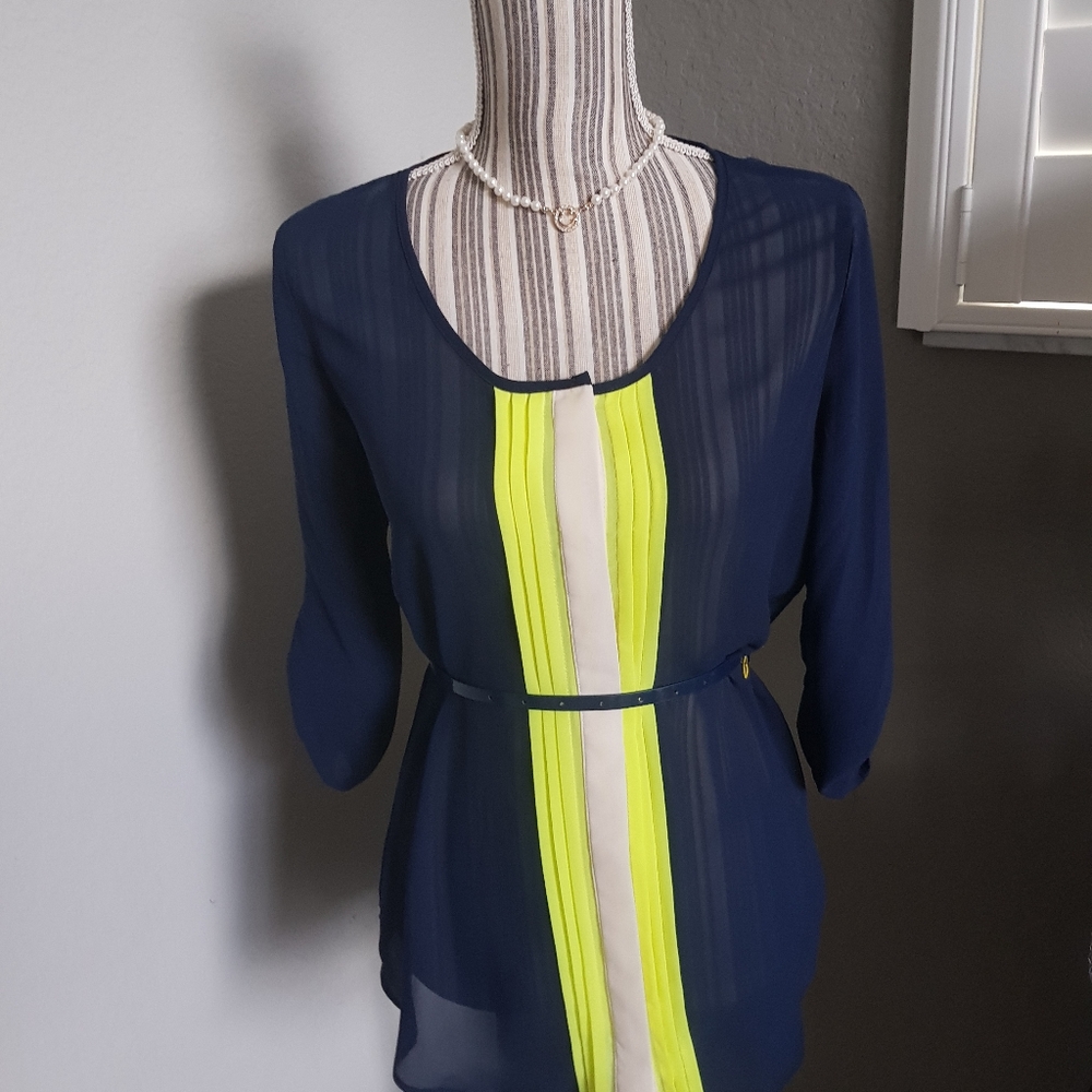 Color block tunic blouse with belt